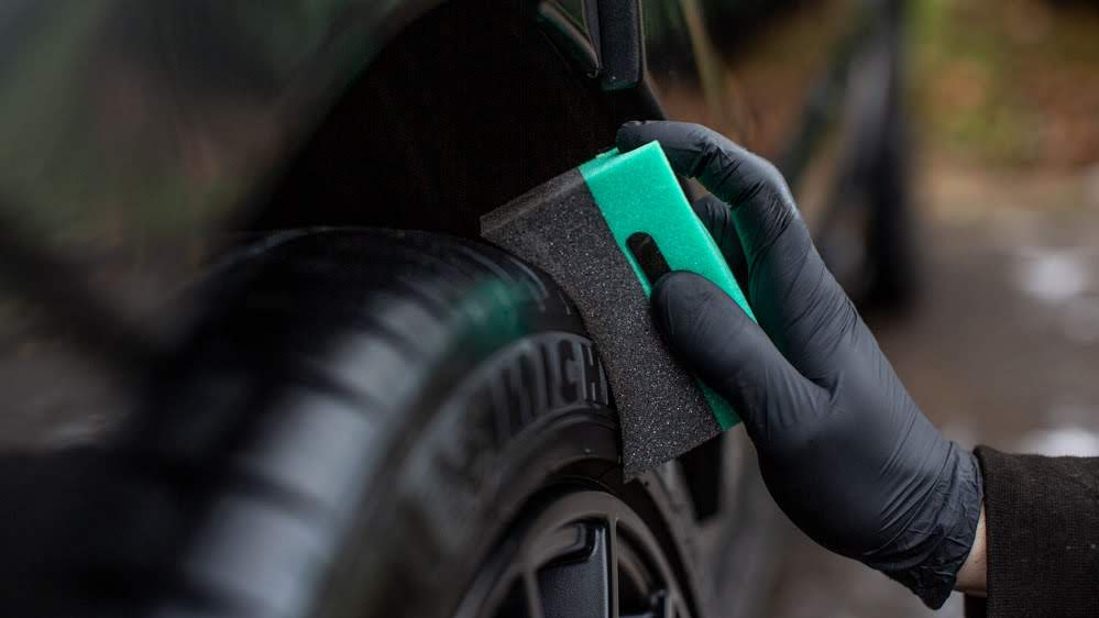 Tyre & Trim Applicator on tire
